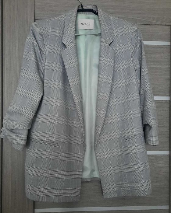 Жіночий піджак без застібки