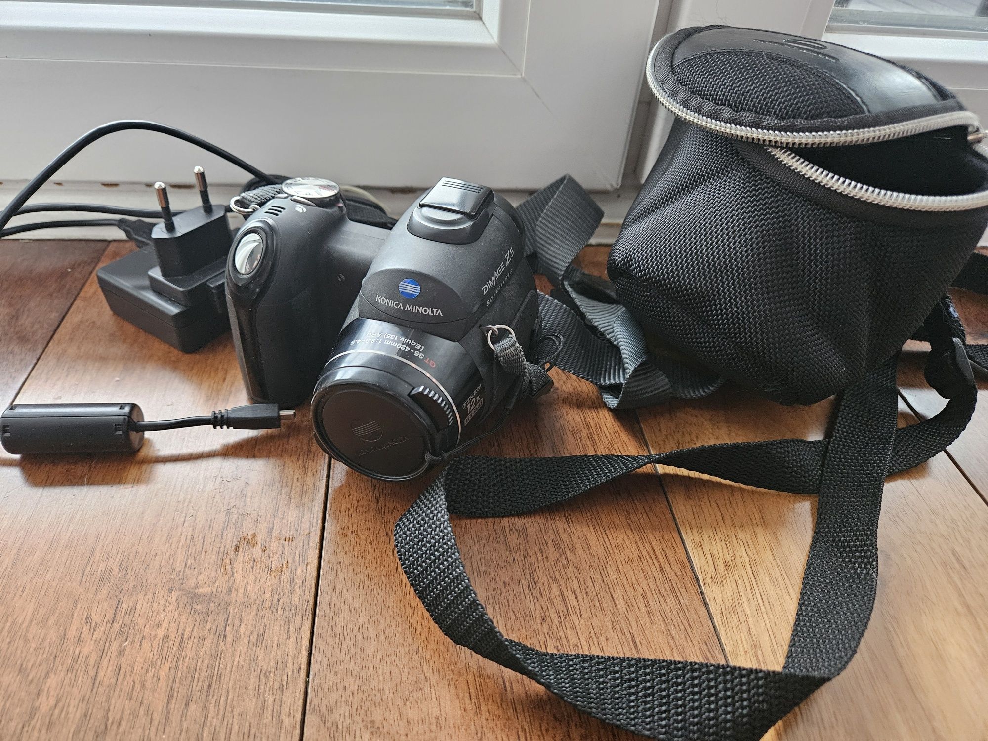 Aparat Konica Minolta Dimage Z5