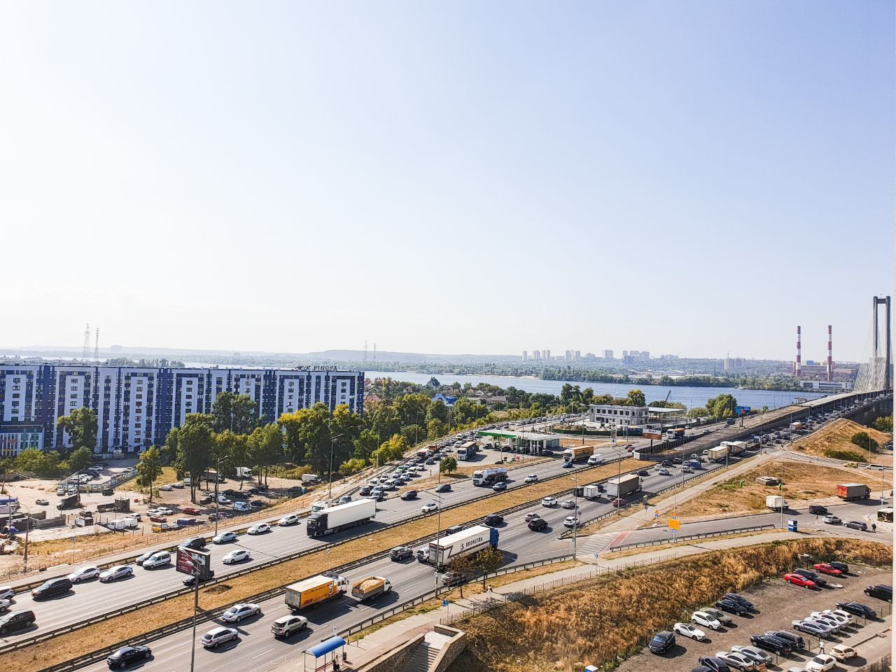 ВІЛЬНА!Нова ВІП, Славутич, Осокорки, з видом на Дніпро, Зарічна 2к2