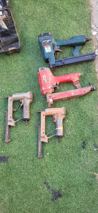 Máquinas antigas para venda.