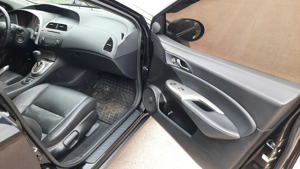 Honda Civic 5D 2010 р 1.8 АТ газ 96000 км пробіг