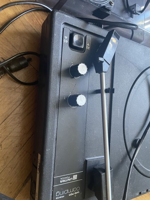 Gramofon unitra camping uszkodzony