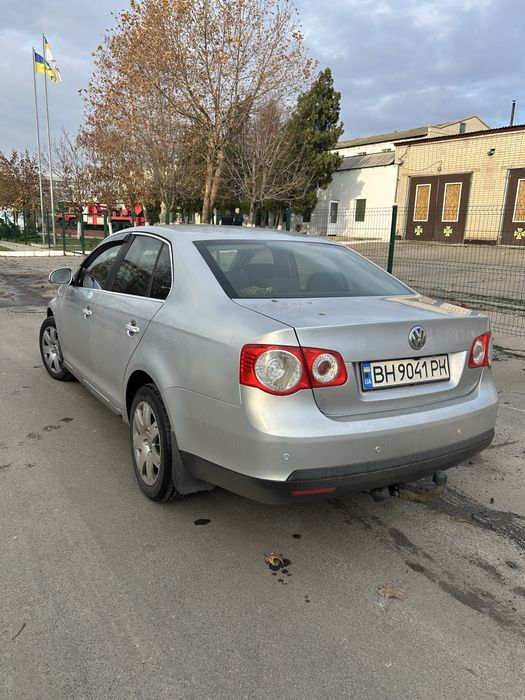 Джетта 1.6 Газ/Бензин Автомат