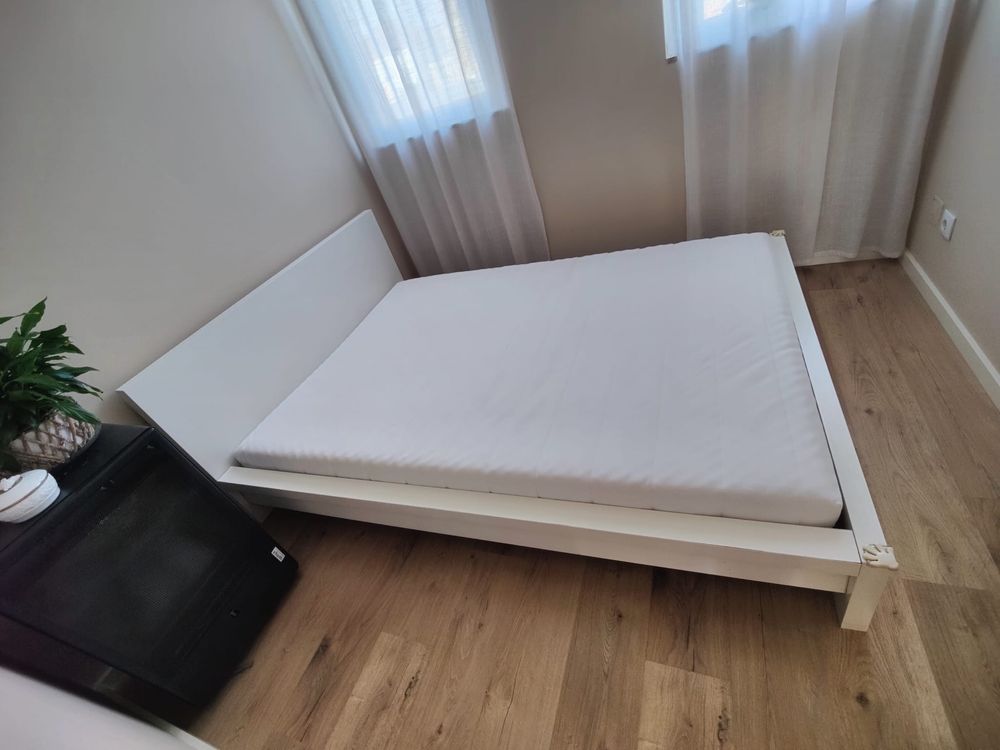 Cama Malm com colchão