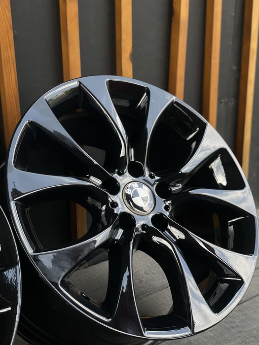 Продам коплект оригінальних дисків Bmw 5/120 R19