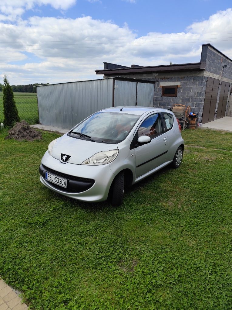 Sprzedam Peugeot 107 1.0 benzyna mały przebieg