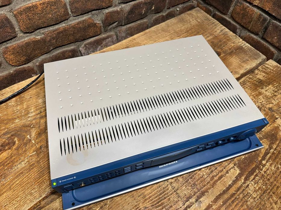 Amplituner Marantz SR 1000