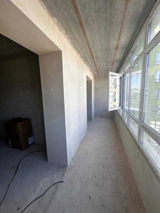 Продається 2-кімнатна квартира в ЖК "Міленіум" з виглядом на озеро!