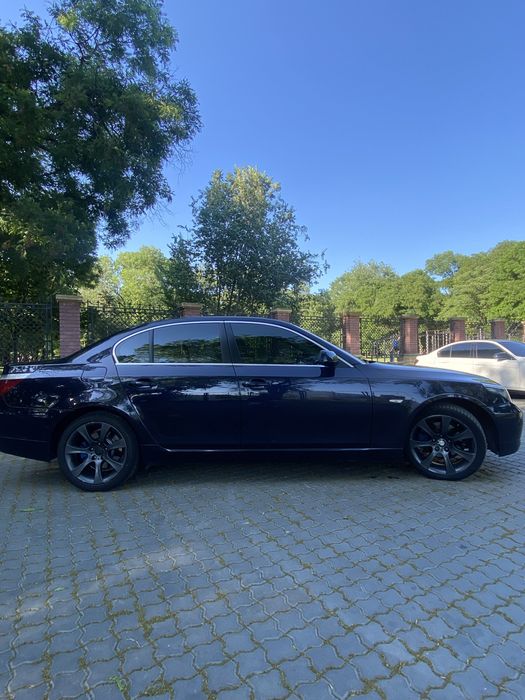 BMW e60 2.5 benz rest