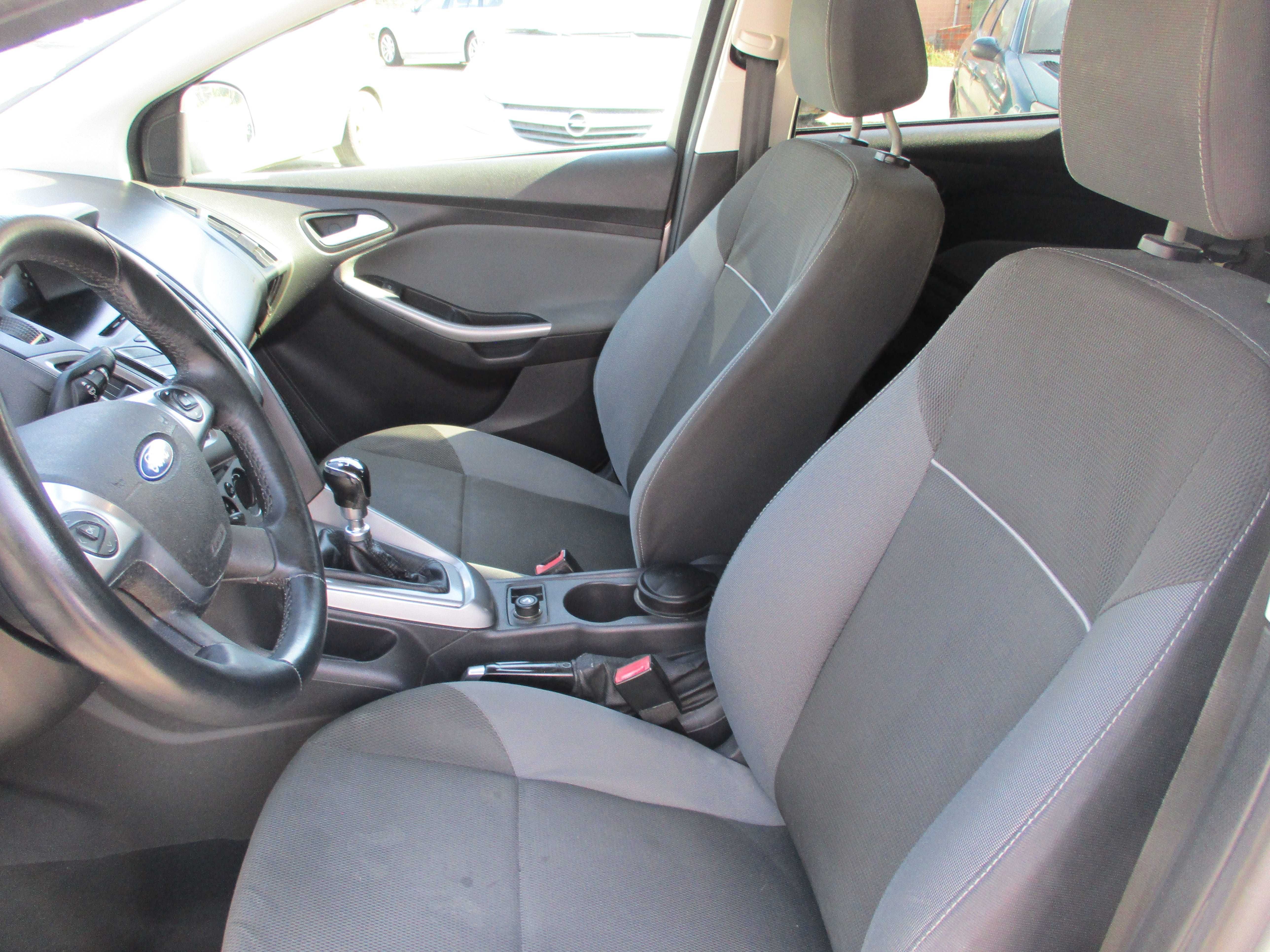 FORD FOCUS 1.6 TDCI COM REVISAO E GARANTIA