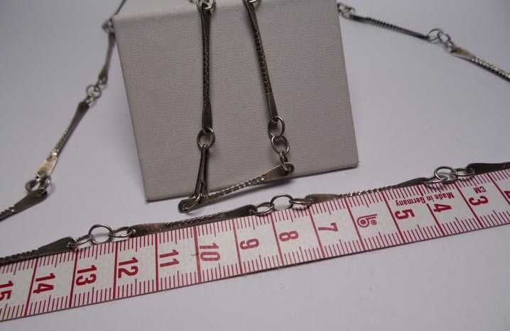 Srebrny naszyjnik polska wytwórnia 81 cm. Ciekawy wzór vintage.