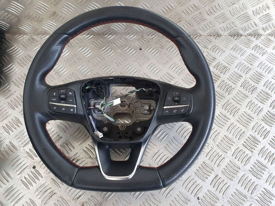 Focus MK4 18-23 kierownica skórzana ST-Line