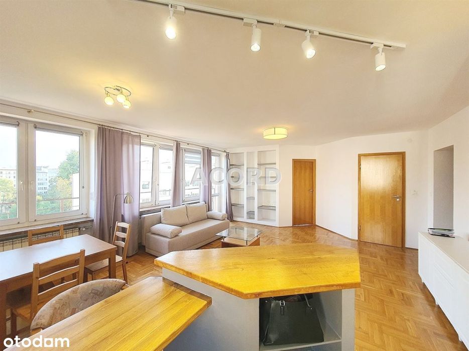 Hoża 62 mkw urokliwe 2 pokojowe meble balkon