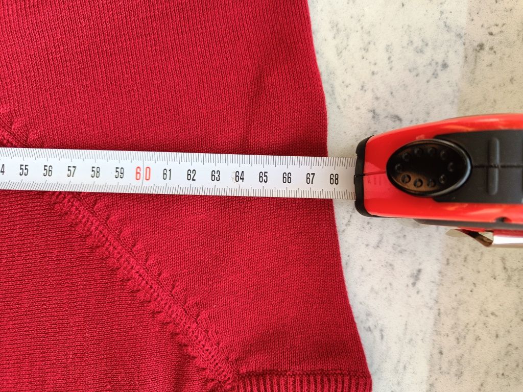 Casualowy czerwony sweter Reserved
