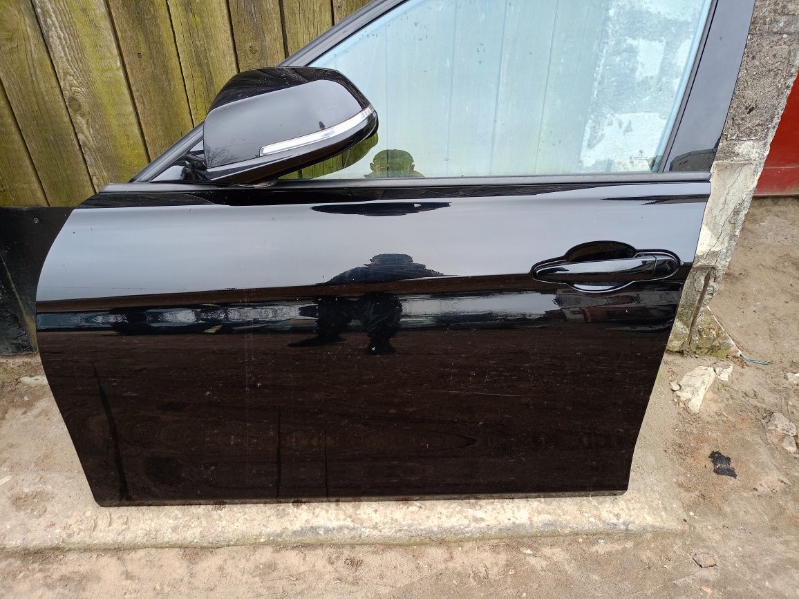 BMW f30 drzwi 475 Black sapphire metalic