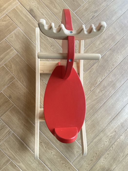 Łoś na biegunach czerwony Ikea