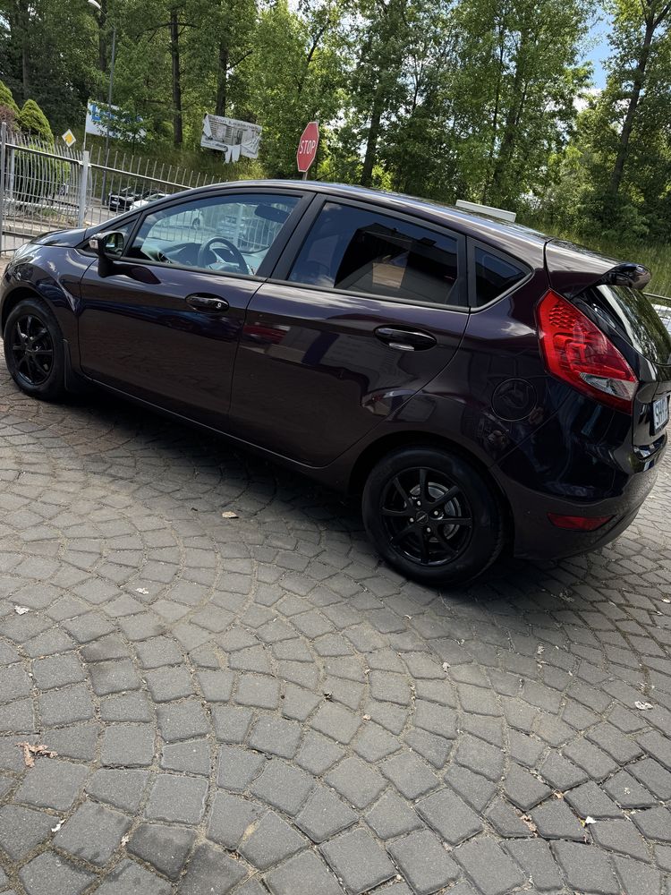 Ford Fiesta mk7 2011 rok rezerwacja