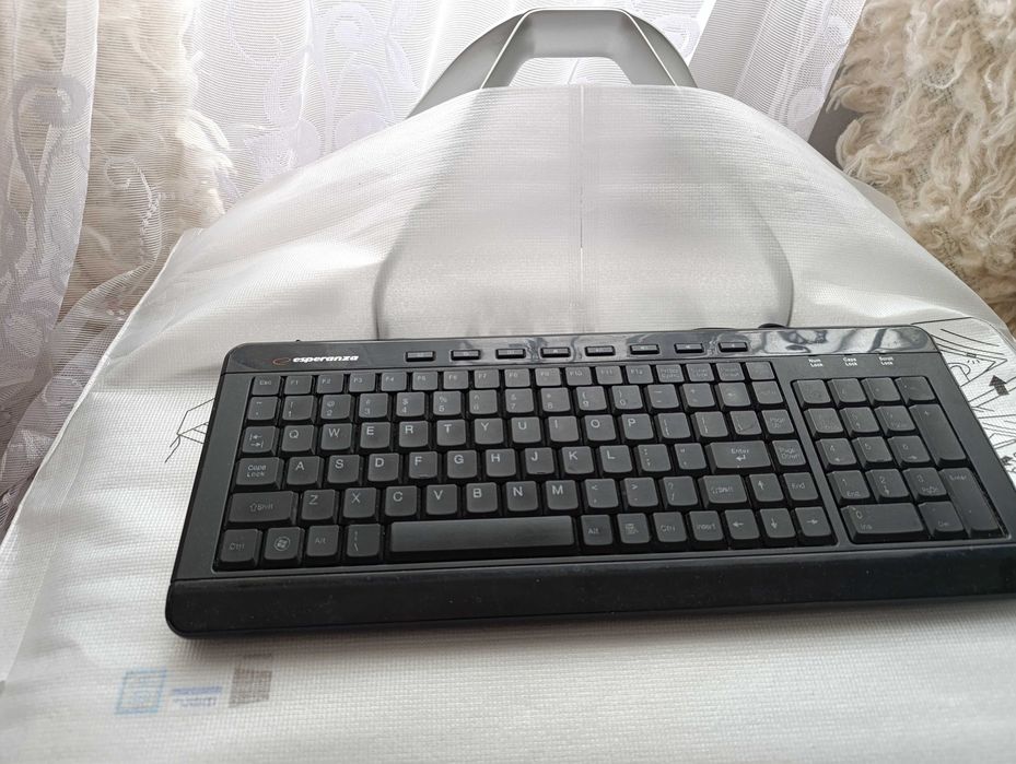 PC Lenovo Idea Centre MTM FOBY 23 " LED Panel, WIN 11