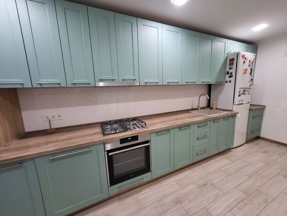 Продам 2 ком з АО, 4й поверх, Є Оселя, Меблі, техніка