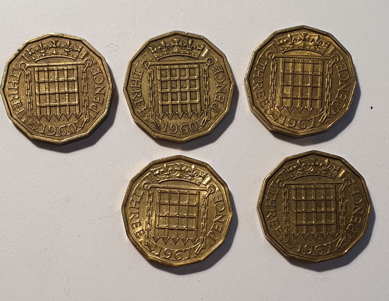 3 Пенни Британия British threepence 1960