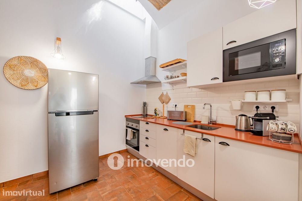 Moradia T1 remodelada, com licença AL ativa, em Olhão