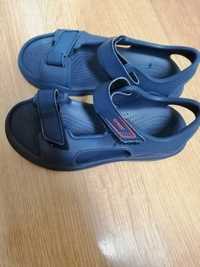 Crocs para menino