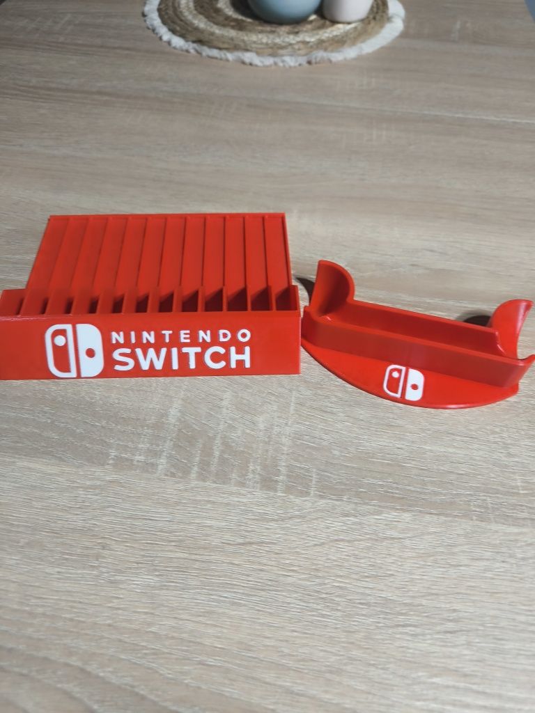 Zestaw Nintendo Switch stojak na gry i pada
