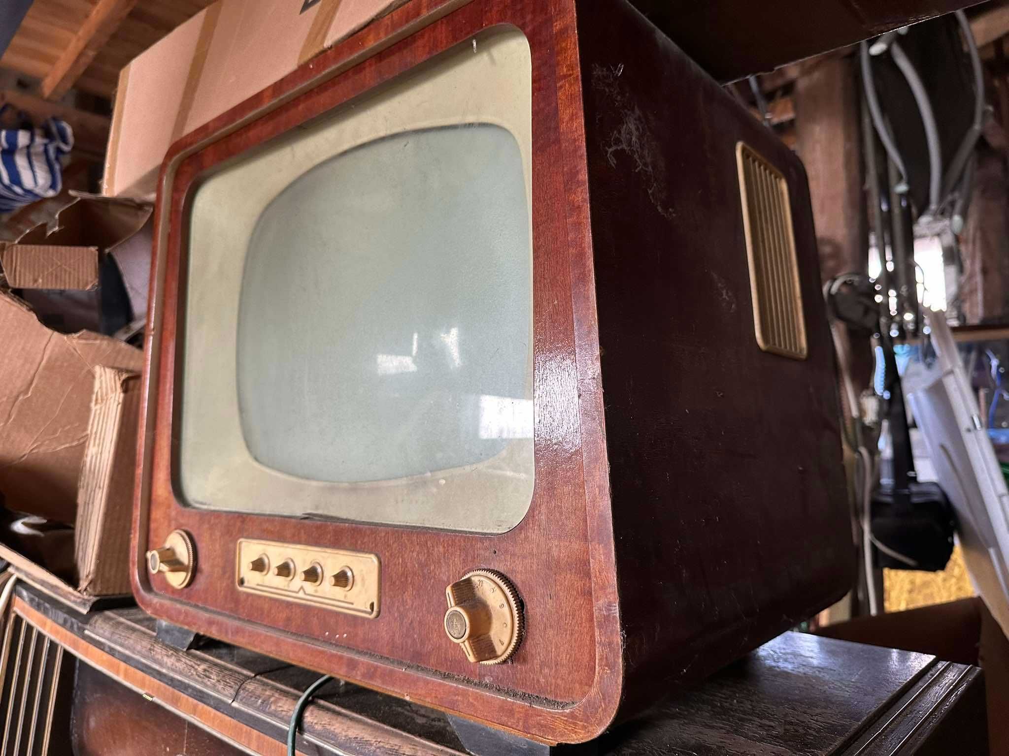 Telewizor Szmaragd 902 stary PRL
