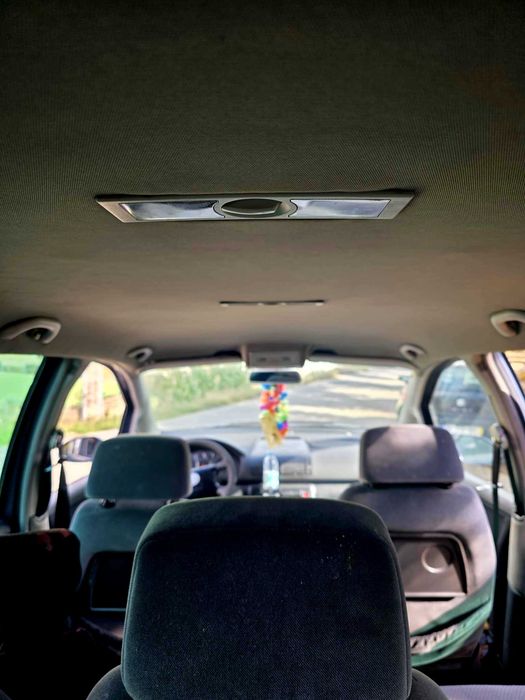 Vw sharan 1.9tdi 130cv de 2004 com 239788reais.