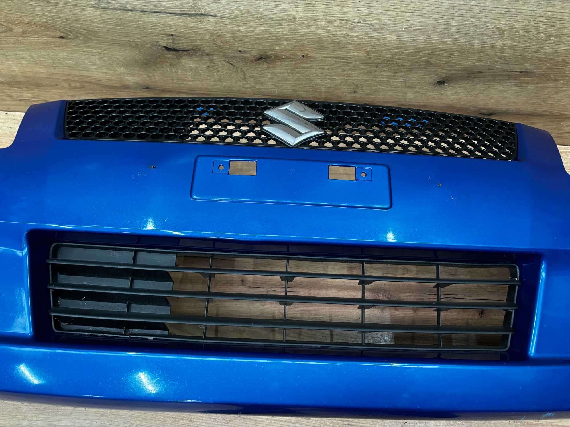 Zderzak przedni Suzuki Swift Mk6 kolor zcg