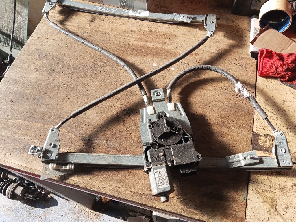 Mechanizm podnoszenia szyby prawy przód citroen C5 x7 III