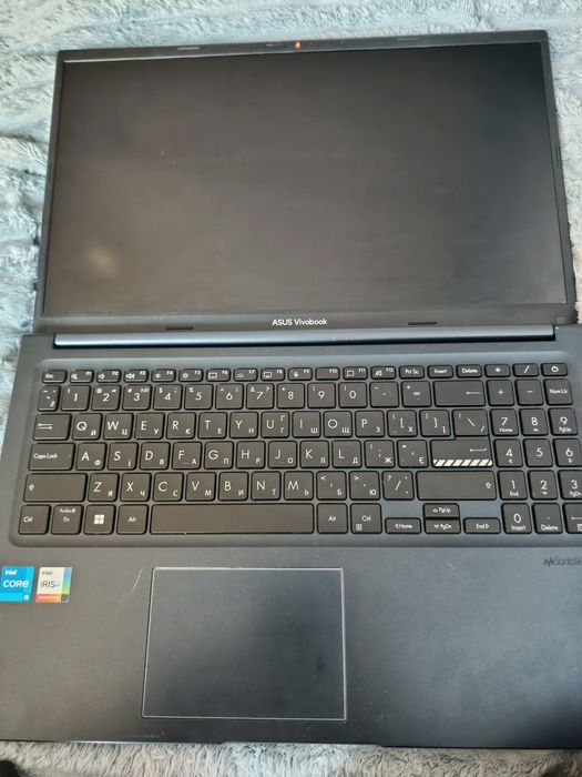 ASUS Vivobybook.