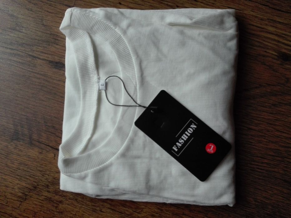 Bluzka damska z bufiastym rękawem