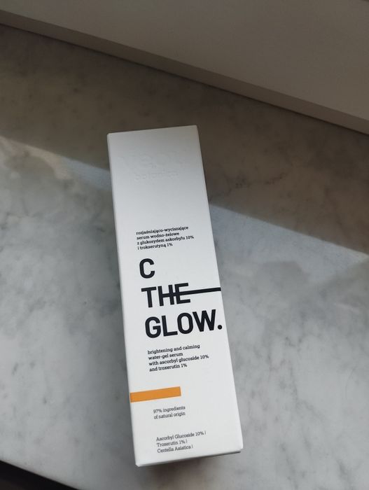 Nowe, nieotwierane serum z witaminą c veoli botanica c the glow
