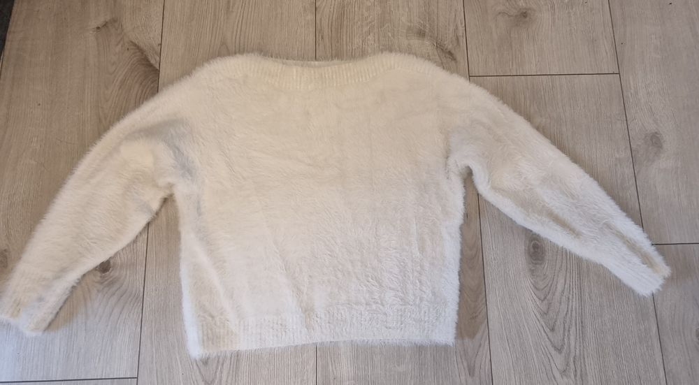 Włochaty sweter M/L