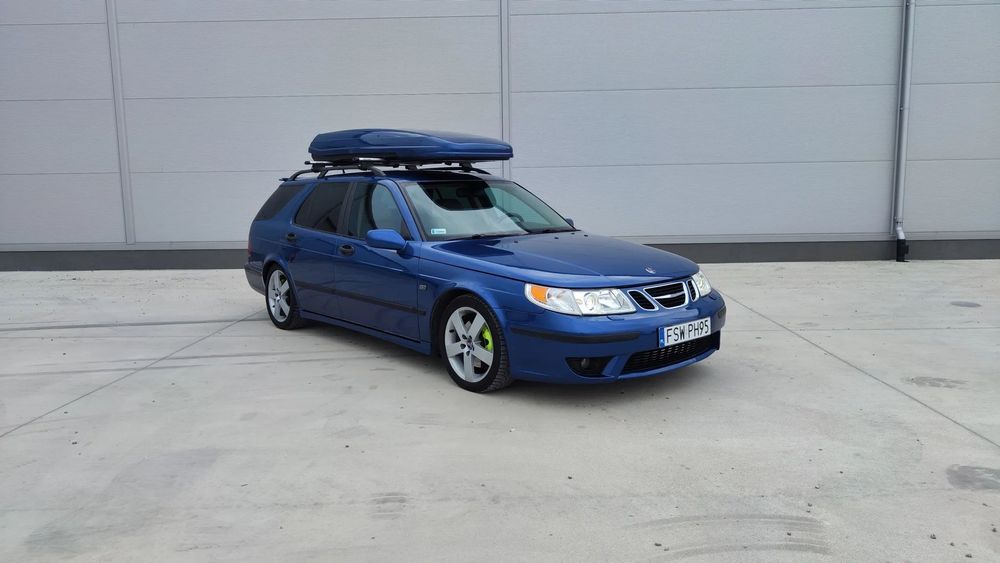 Saab 9-5 AERO z pakietem HotAERO, Cosmic Blue, odpinany hak