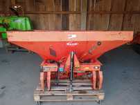 Rozsiewacz Kuhn rauch mds901