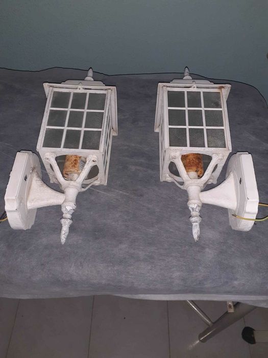 Vendo estes 2 pares de candeeiros