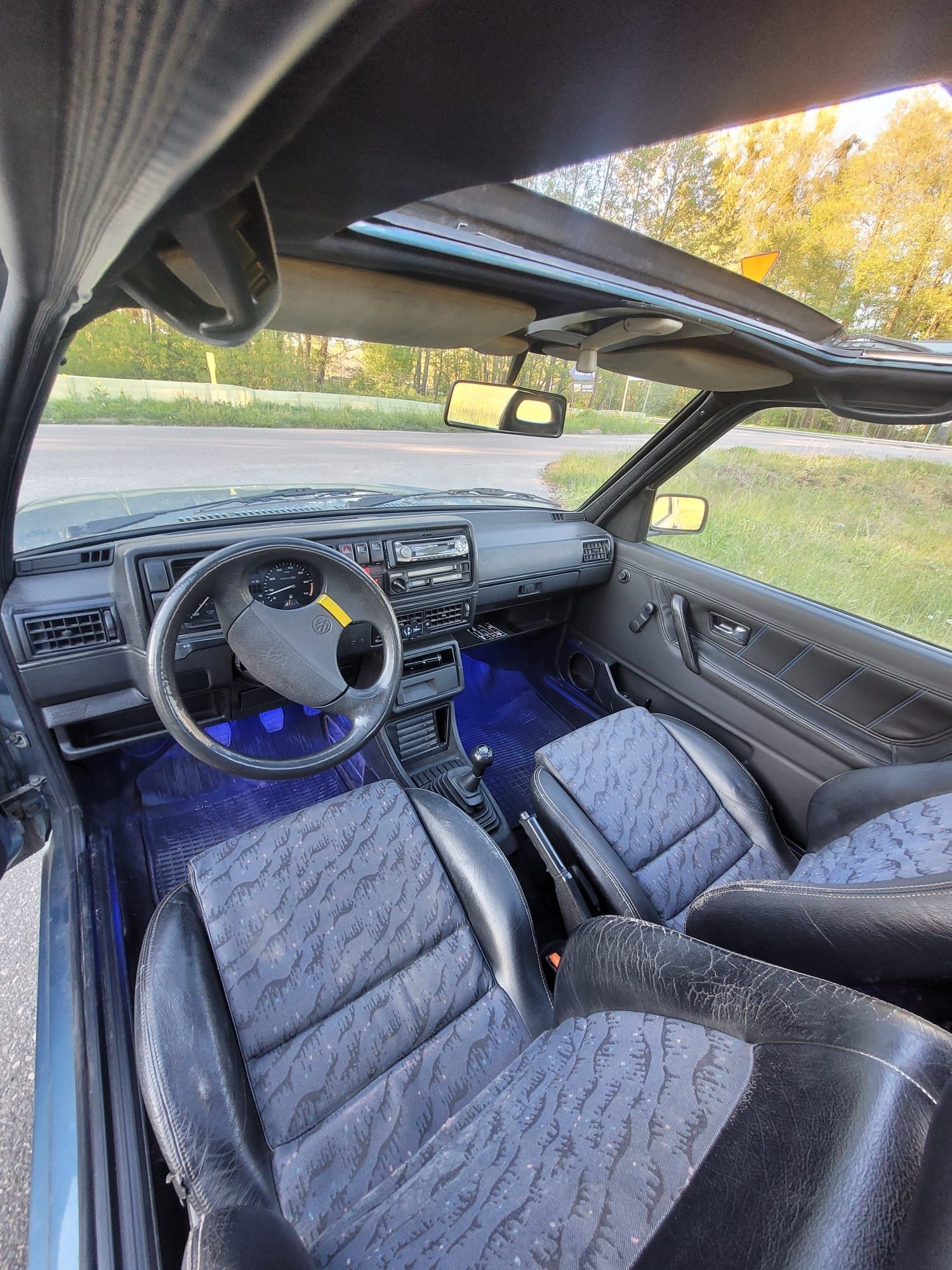Volkswagen Golf MK2  1.8 benzyna  90km.  1989r