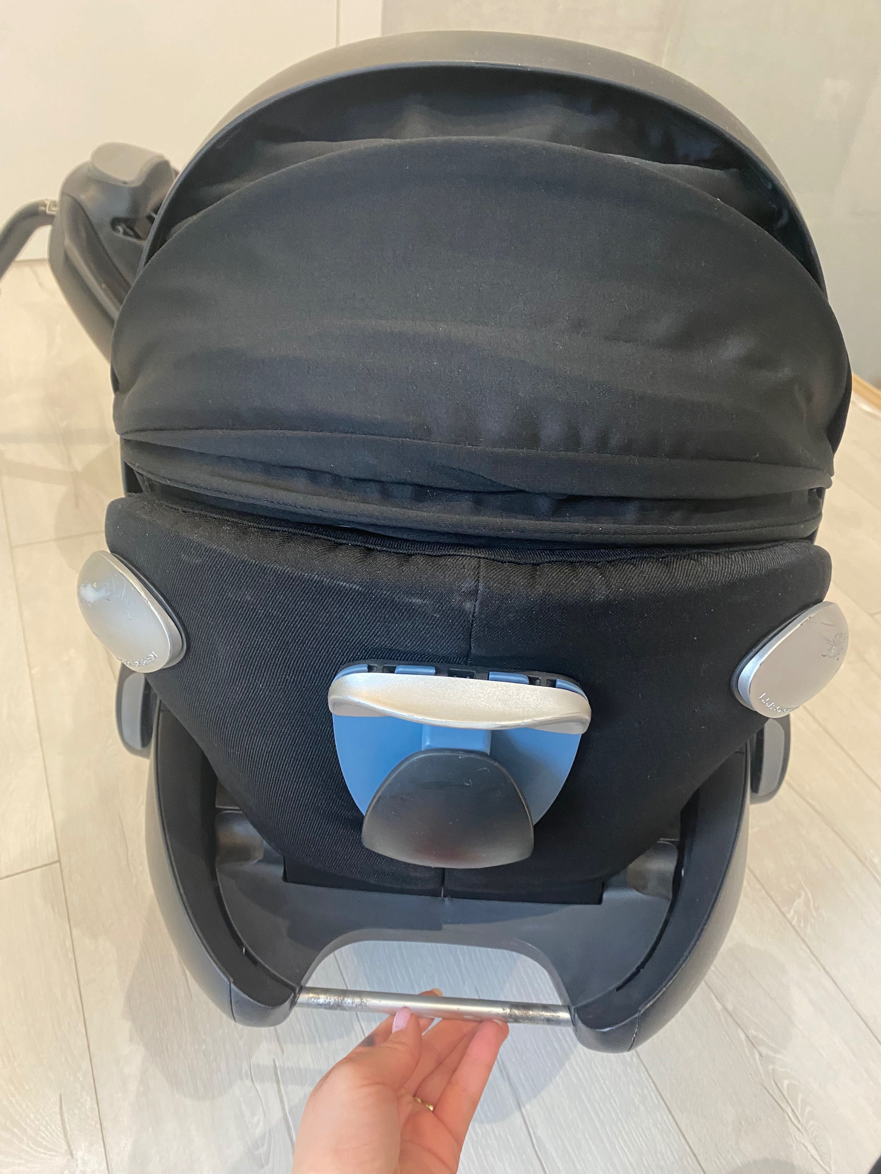 Fotelik z bazą firmy CYBEX platinum