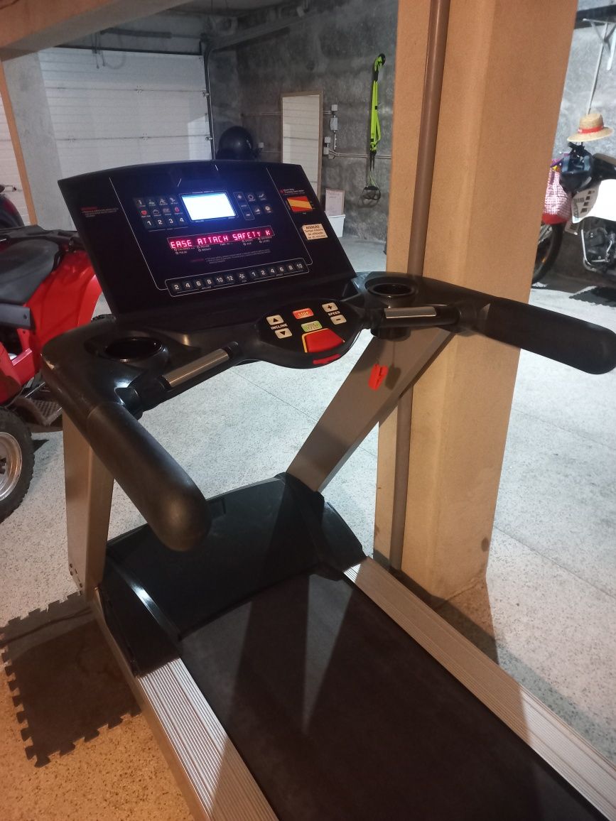 Passadeira profissional, ffittech, ginásio, cardio