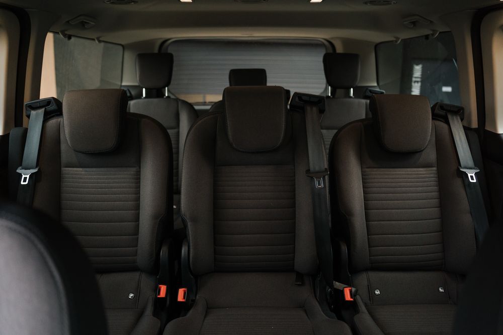 Transfery na lotniska w całej Polsce - 8/9-osobowy Ford Tourneo Custom