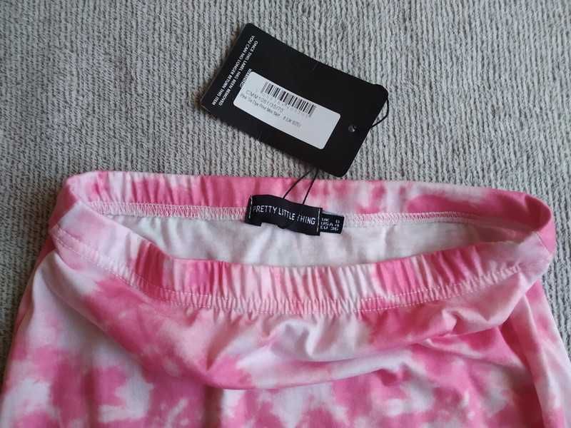 Różowa mini spódniczka