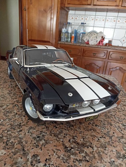 Miniatura Mustang Shelby GT 500 Escala 1/8