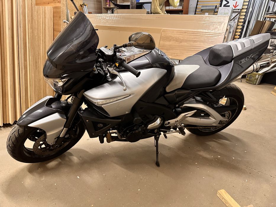 SUZUKI B- king gsx1300