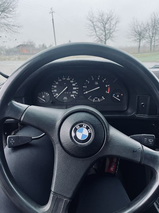 Продам BMW Е34.