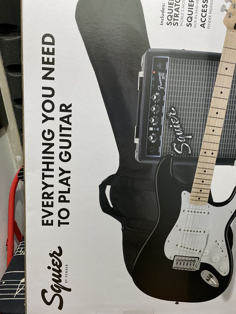 Pack guitarra electrica preto Fender Squier