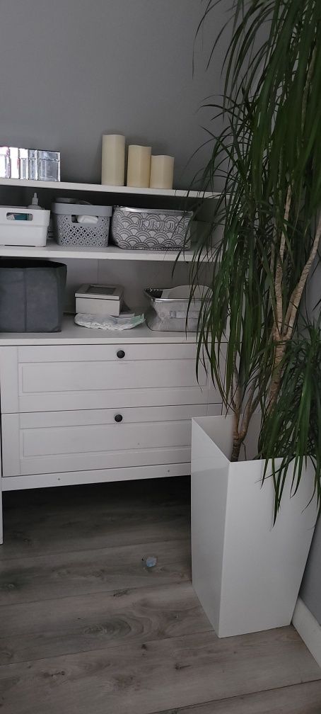 Dwa łóżeczka troll romantica przewijak ikea gratis i dwa materace