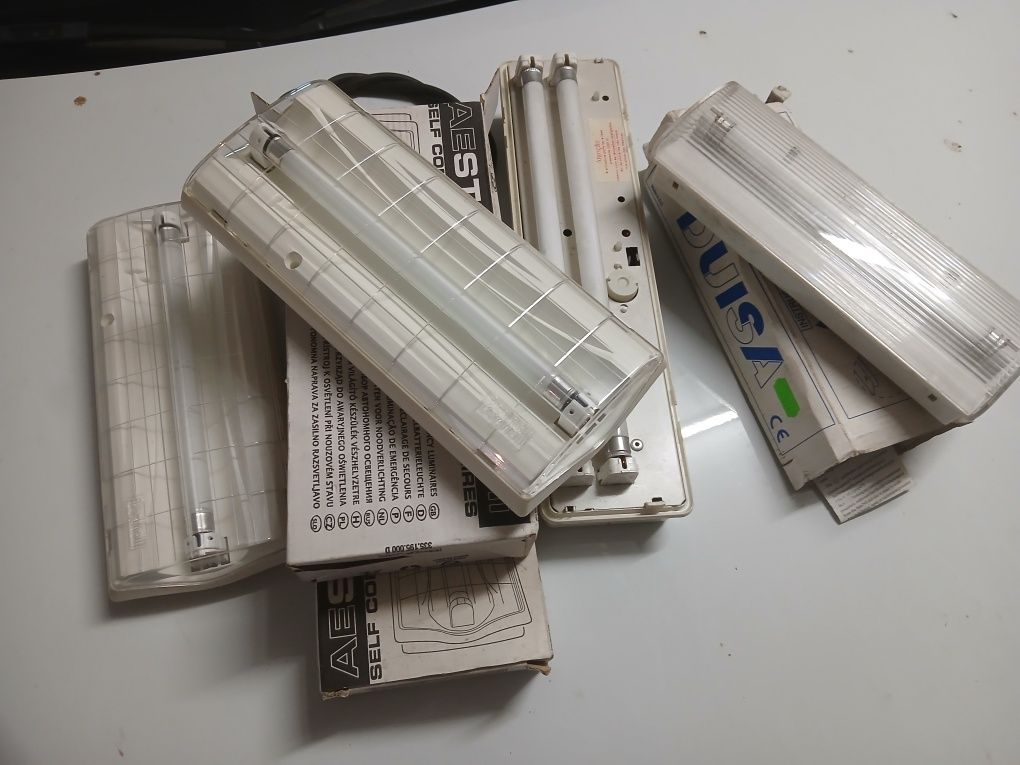 Kits de emergência.