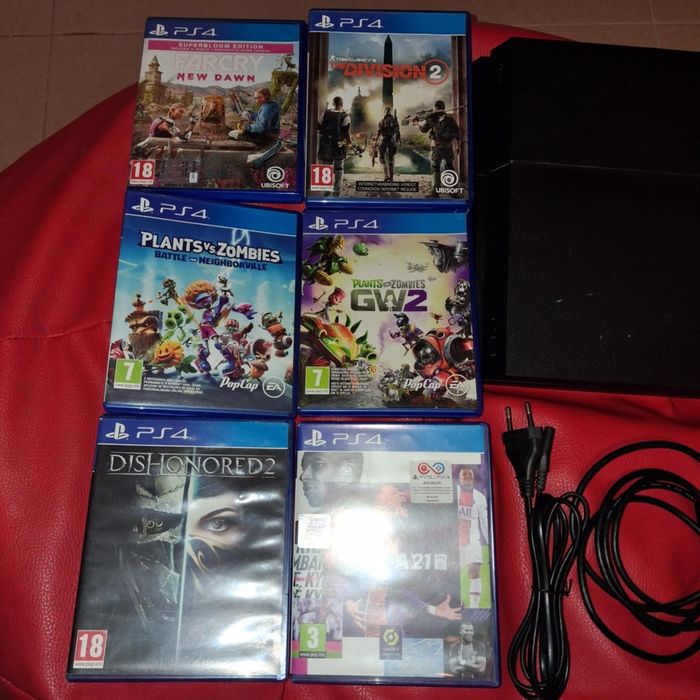 PS4 + 6jogos + 1 comando +cabos